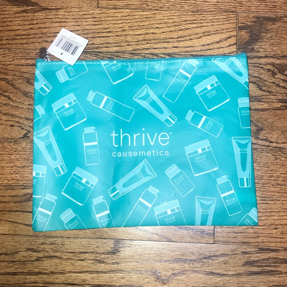 Thrive Causemetics Make-Up Bag